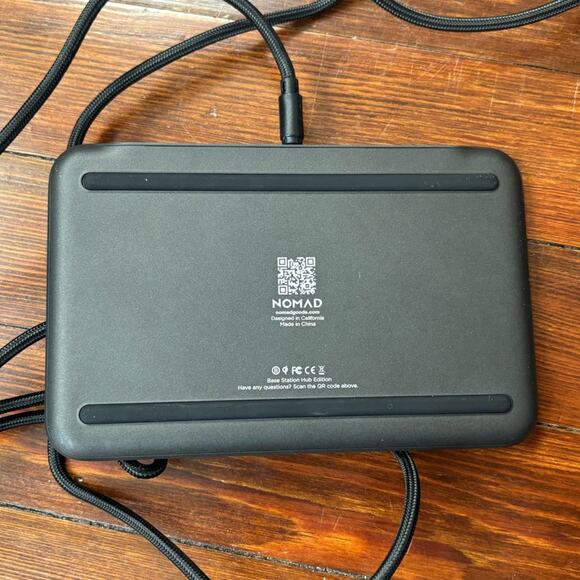Nomad Base Station Hub Wireless Charger - Picture 2 of 2
